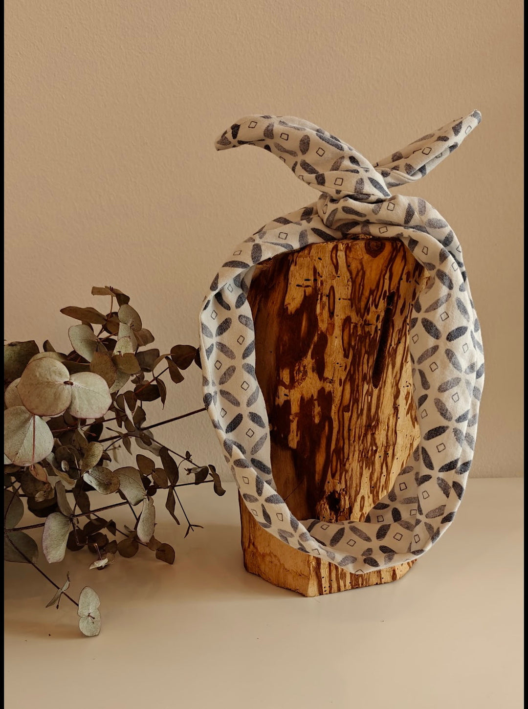 Small patterned wireheadband