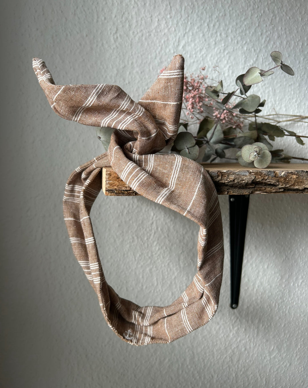 Small brown striped wireheadband