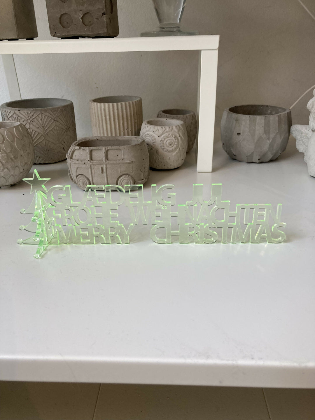 Acrylic upcycled Christmas time MC x 3 (German)