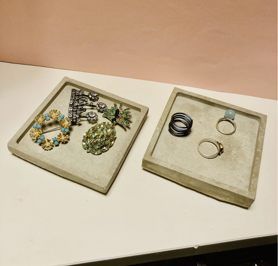 coaster/tray