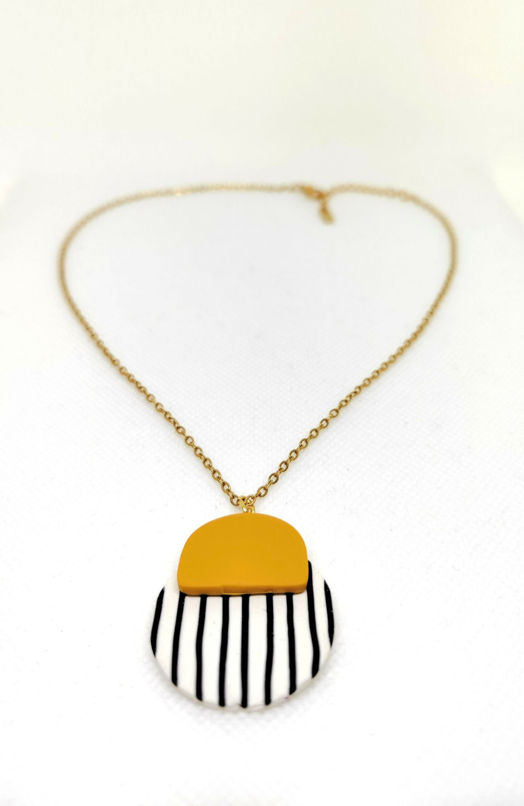 Luna stripes soleil necklace 3