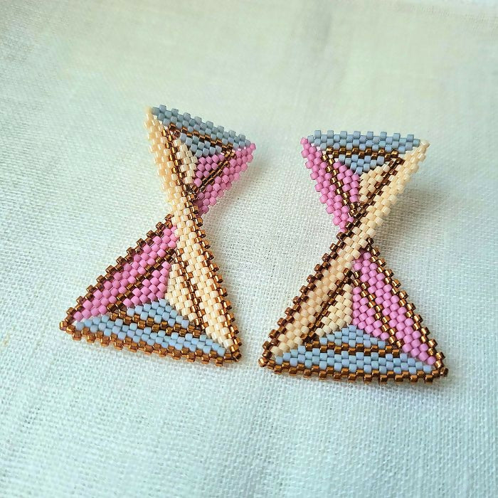 Echo Earrings – Geometric Elegance