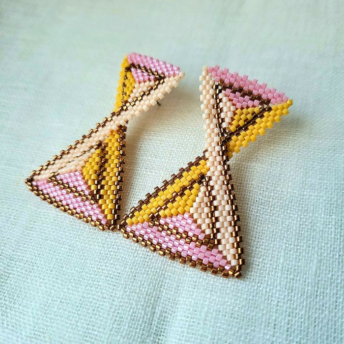 Echo Earrings – Geometric Elegance