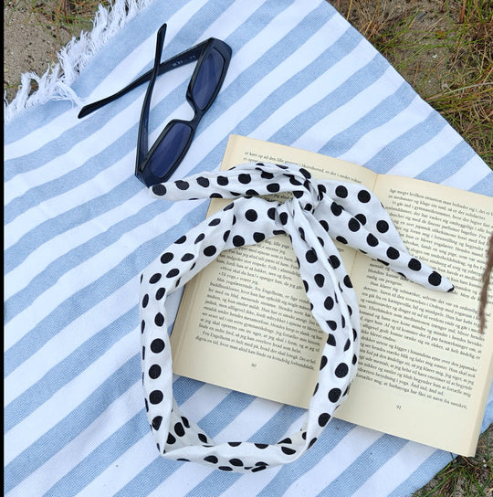 Small dotted wireheadband