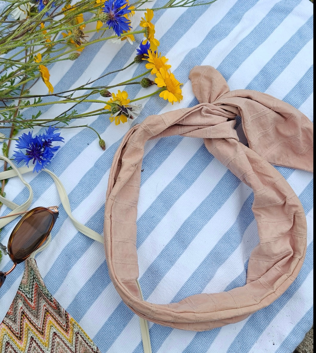 Small pink wireheadband