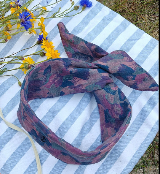 Small patterned wireheadband
