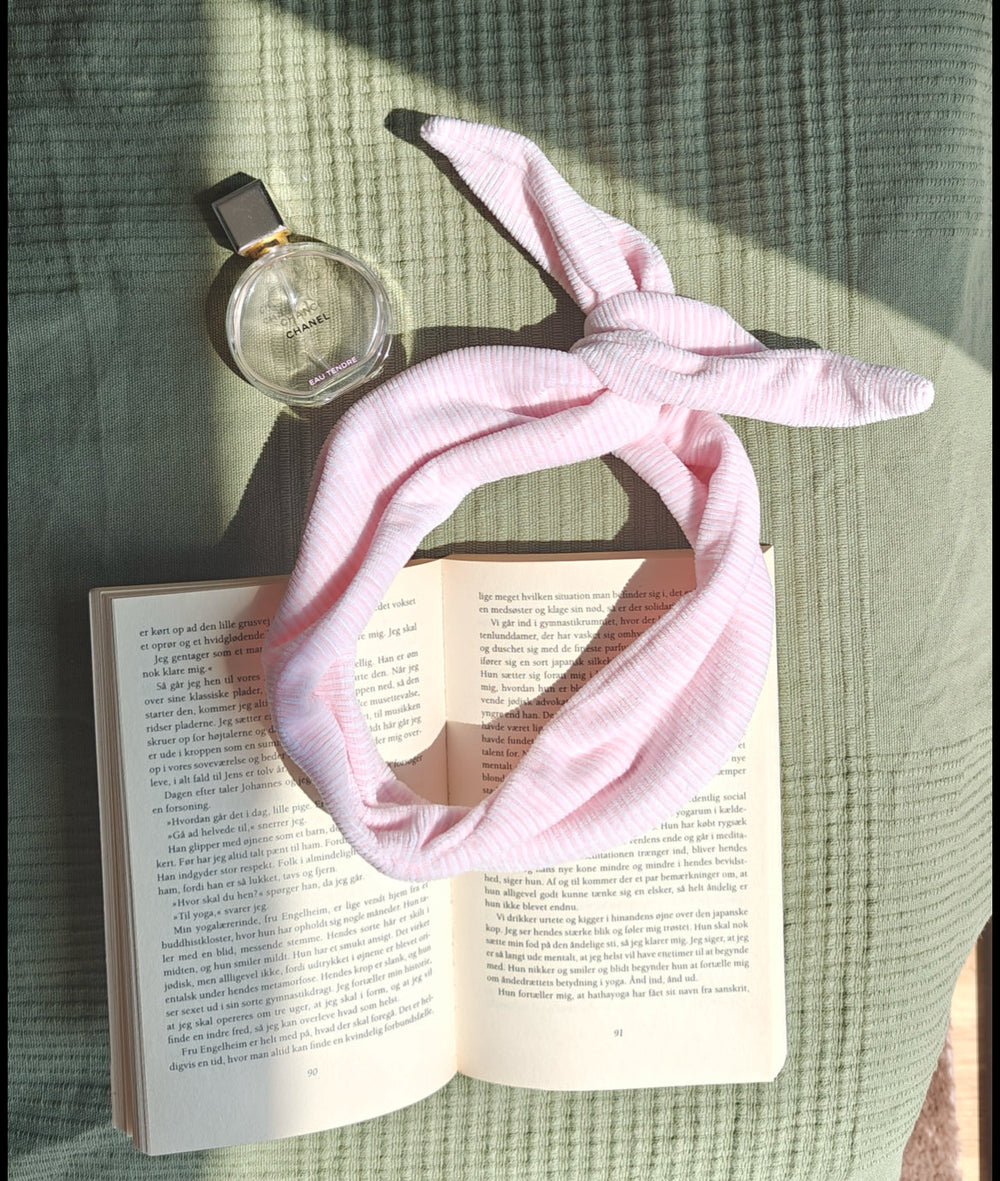 Small baby pink wireheadband
