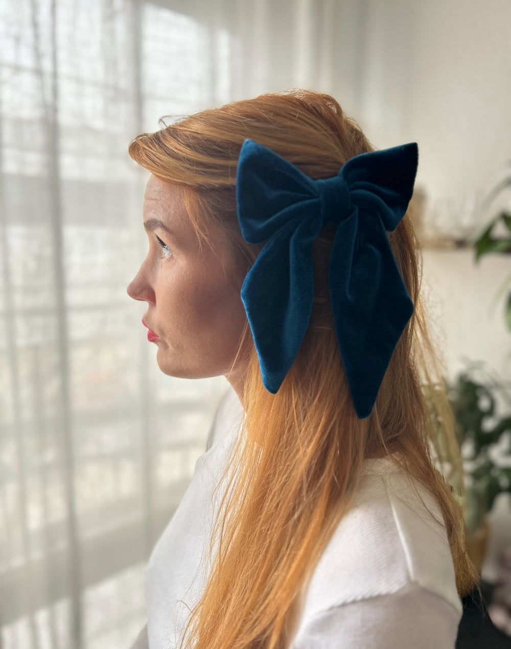 Turquoise bow with hairclip