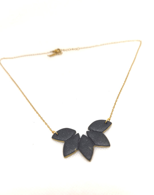 Silk Noir necklace