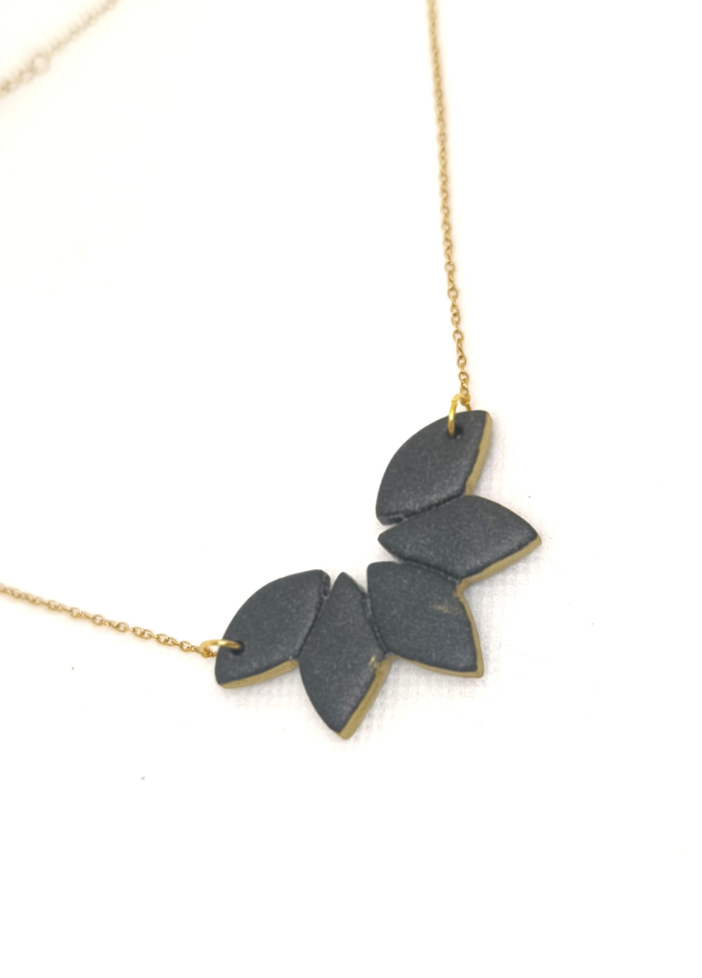 Silk Noir necklace